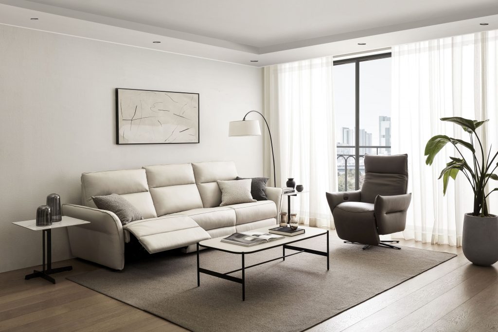 신세계까사의 리클라이너 소파 ‘아스티’