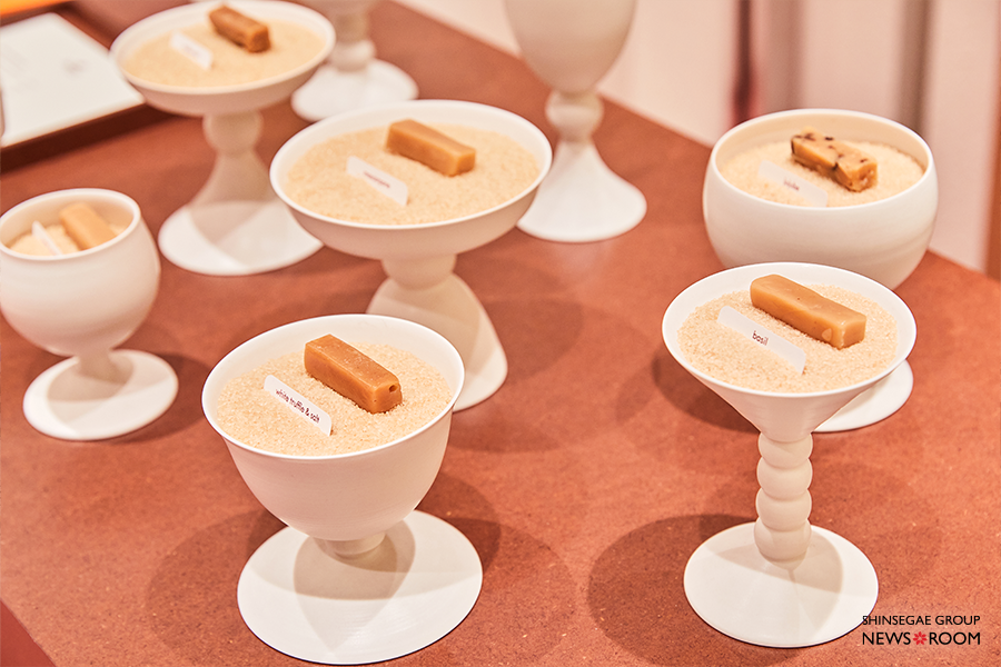 르솔레이의 마들렌, 인덱스카라멜의 수제카라멜피에르 마르콜리니의 초콜릿, 