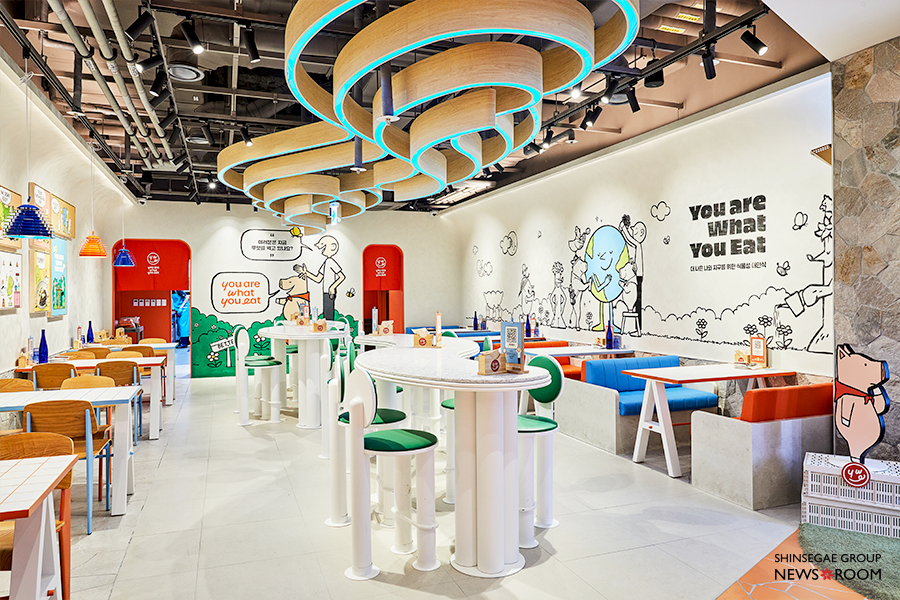 서울 강남구 삼성동 스타필드 코엑스몰 지하 1층 ‘유아왓유잇’ 플래그십 매장